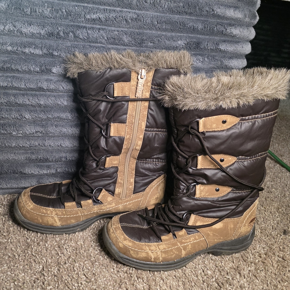 Women's Brown Winter Totes Boots